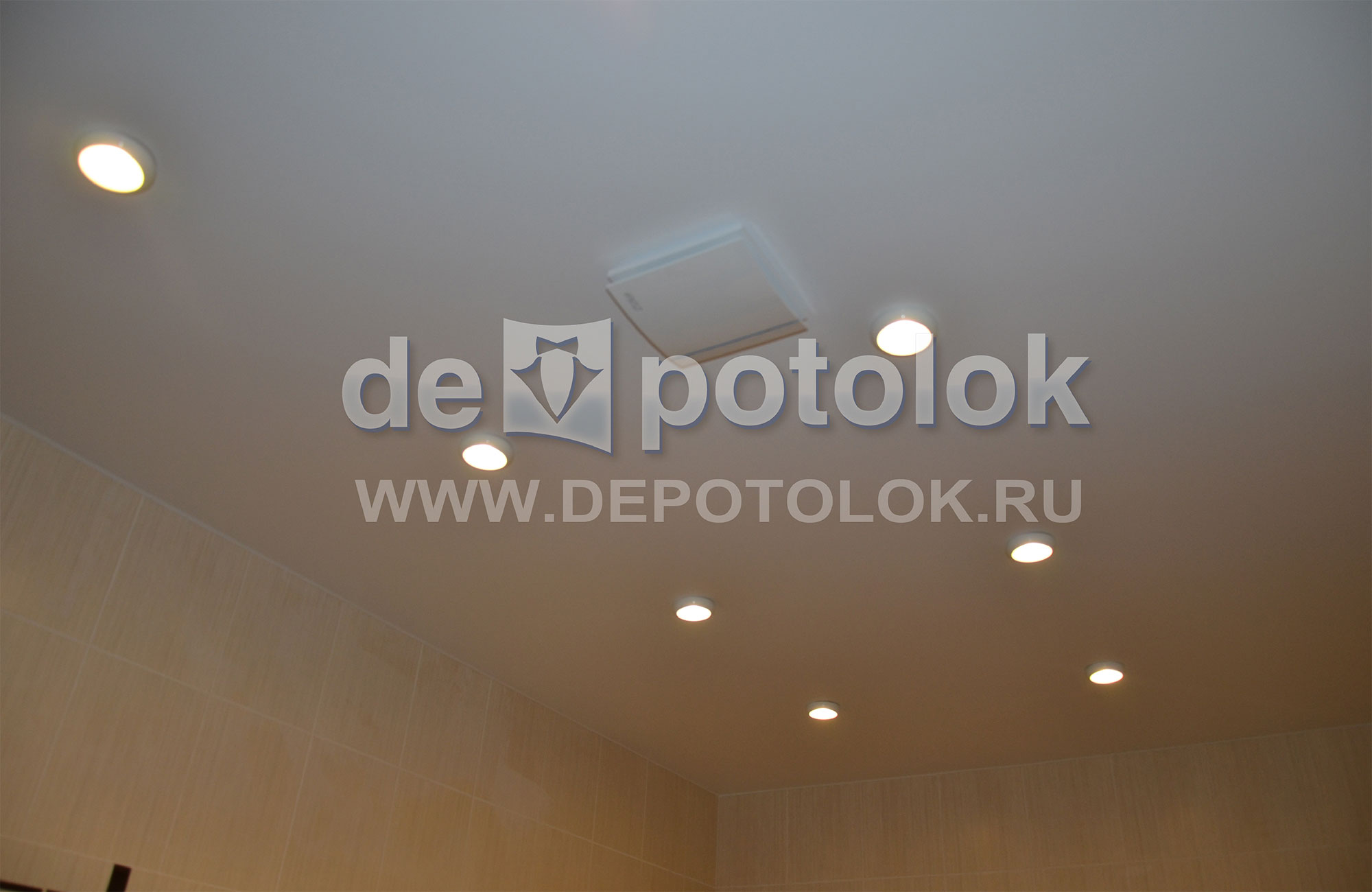 Натяжные потолки в ванную цены